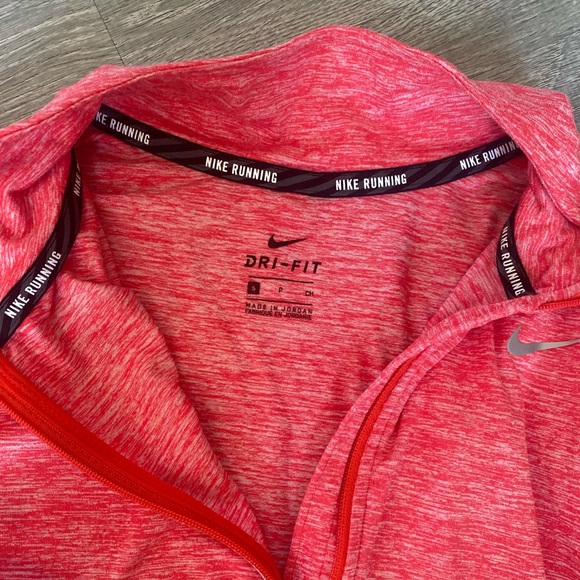 NIKE | Dri Fit Running Shirt size S - Picture 4 of 6